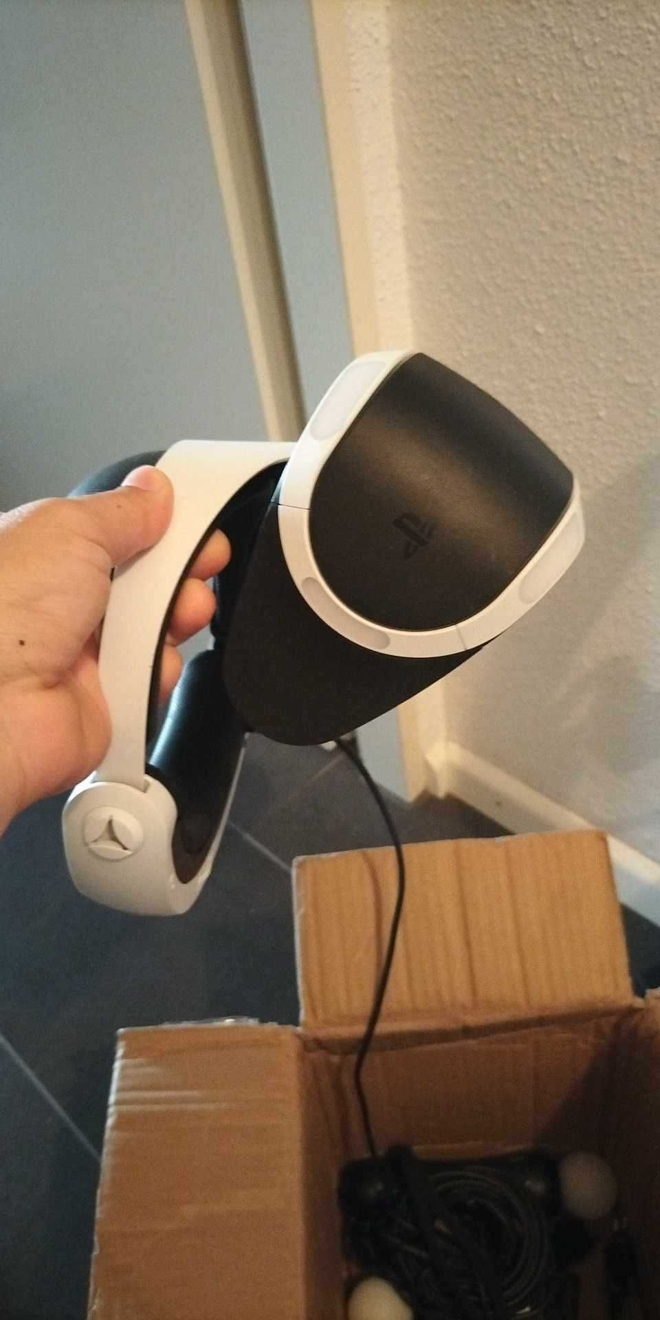 VR PlayStation CUH-ZVR2 ,mikrofony, kamera V2, 2x move PS4, ps5