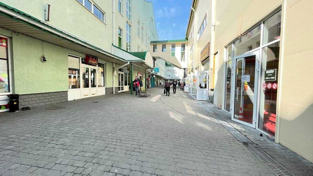 Продаж комерційного приміщення, магазина  на верхньому Шуварі