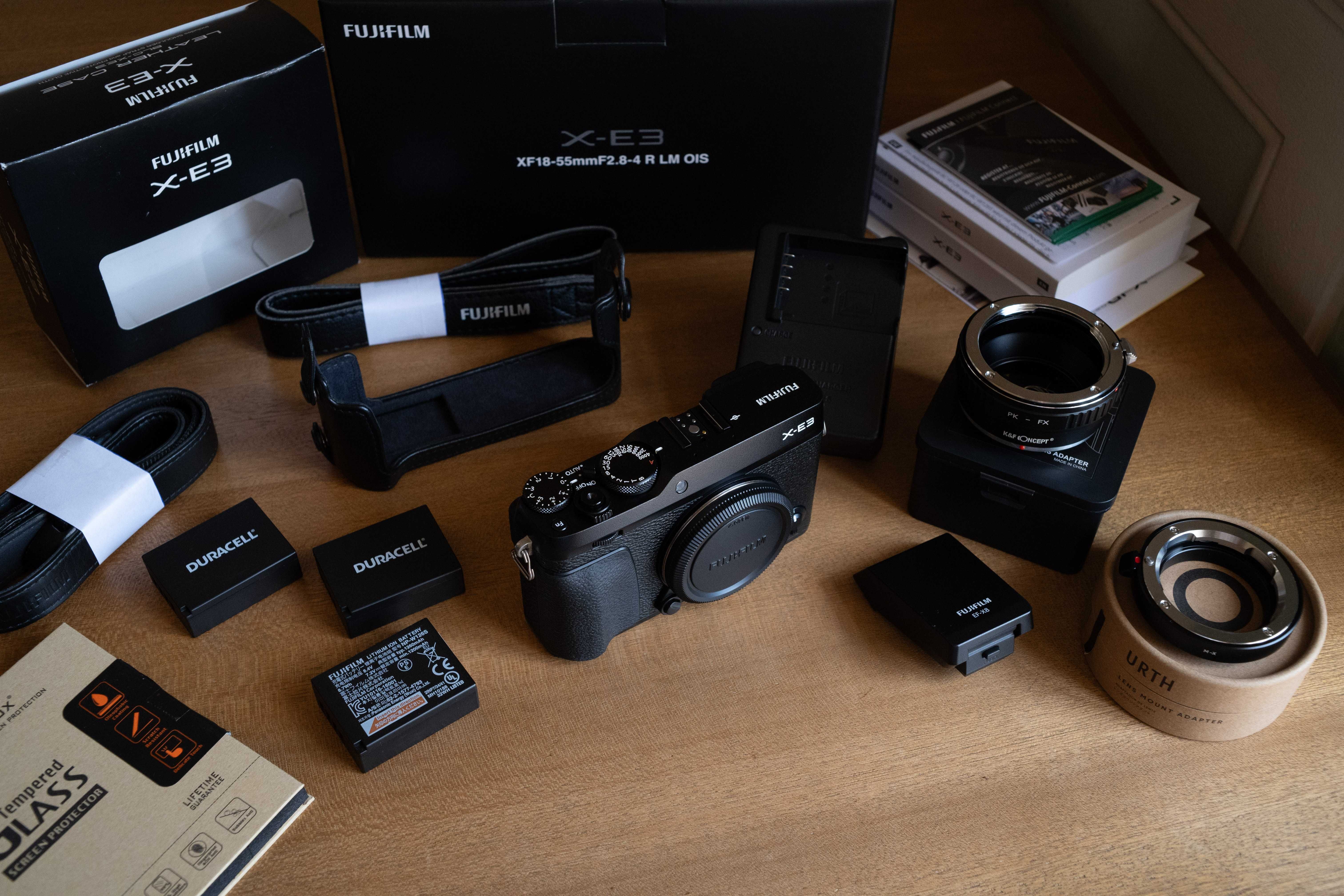 Fujifilm X-E3 + Leather case BLC-XE3 + Extras