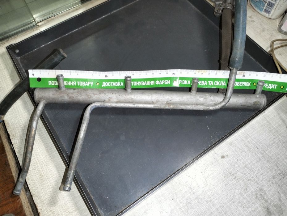 Паливна рампа Опель рекорд