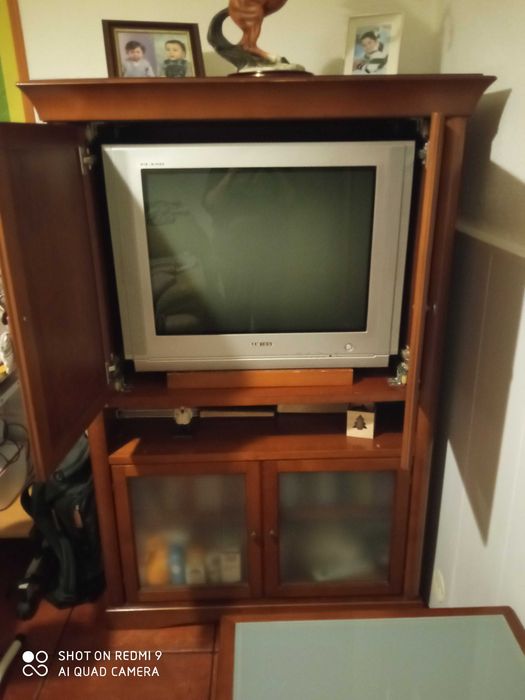 Vendo televisão de caixa Sony vintage