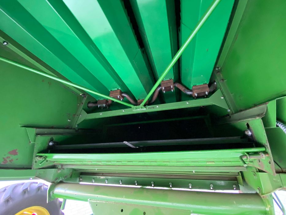 Комбайн John Deere 1072