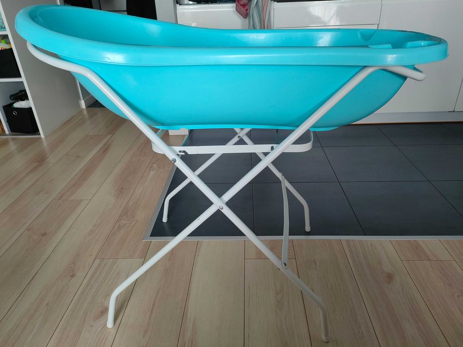 Wanienka ze stelażem