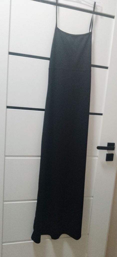 Sukienka długa balowa prosta