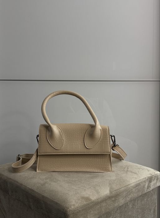 Сумка в стилі jacquemus