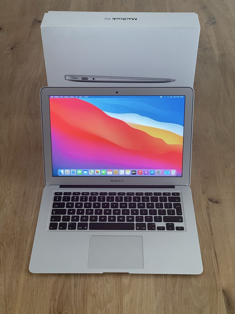 MacBook Air A1466 w idealnym stanie, srebrny