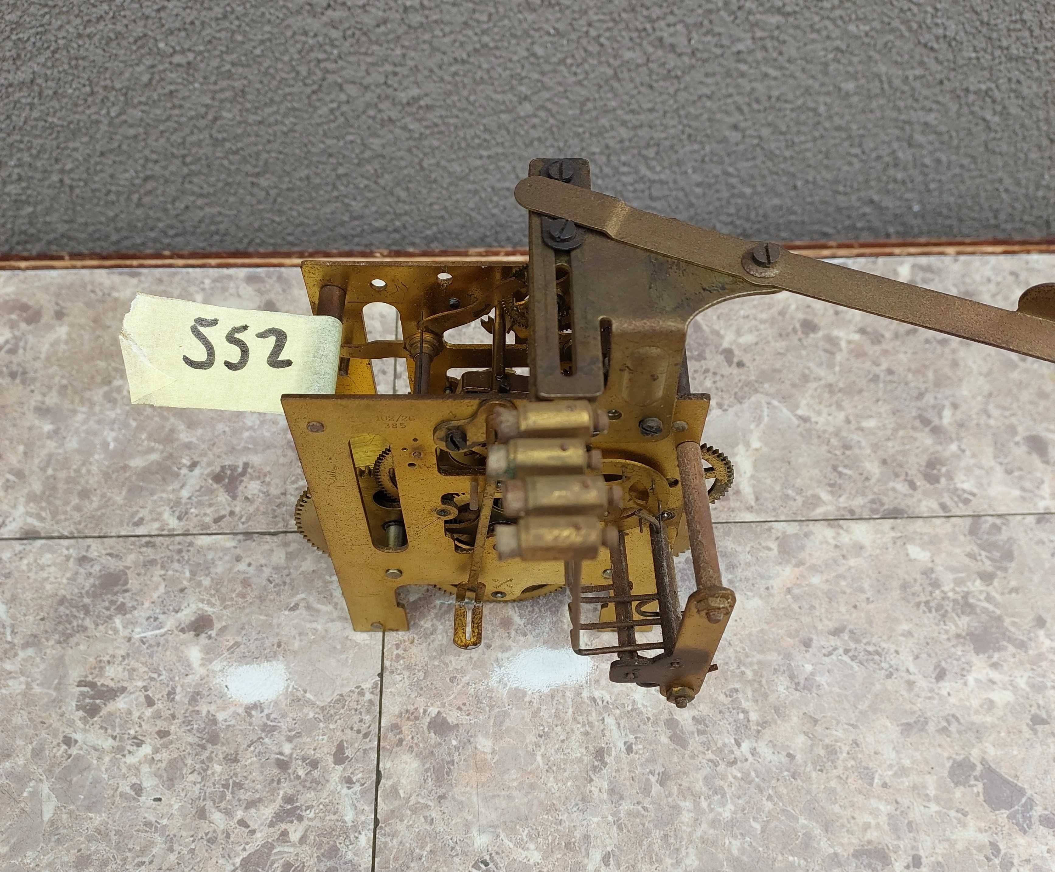 552 Mechanizm starego zegara ściennego HAU cztery młotki sprawny