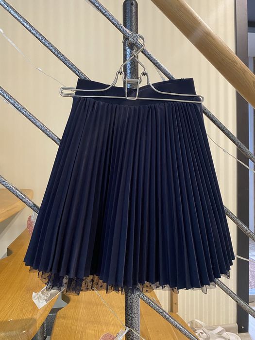 Шкільна форма для дівчинки