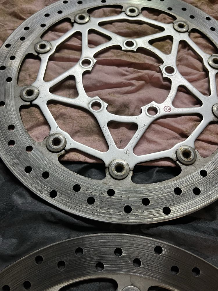 Tarcze hamulcowe  przednie Brembo Triumph Street Triple 765