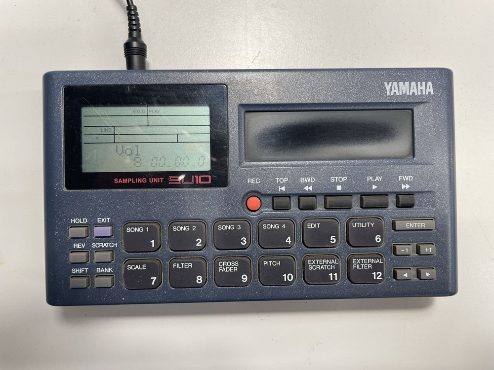 Sampler Yamaha SU-10