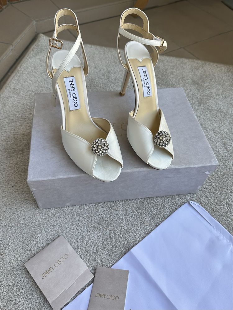 Szpilki ecru Jimmy Choo