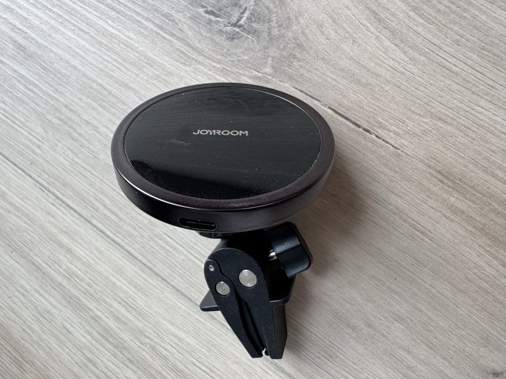 Ładowarka indukcyjna Joyroom MagSafe