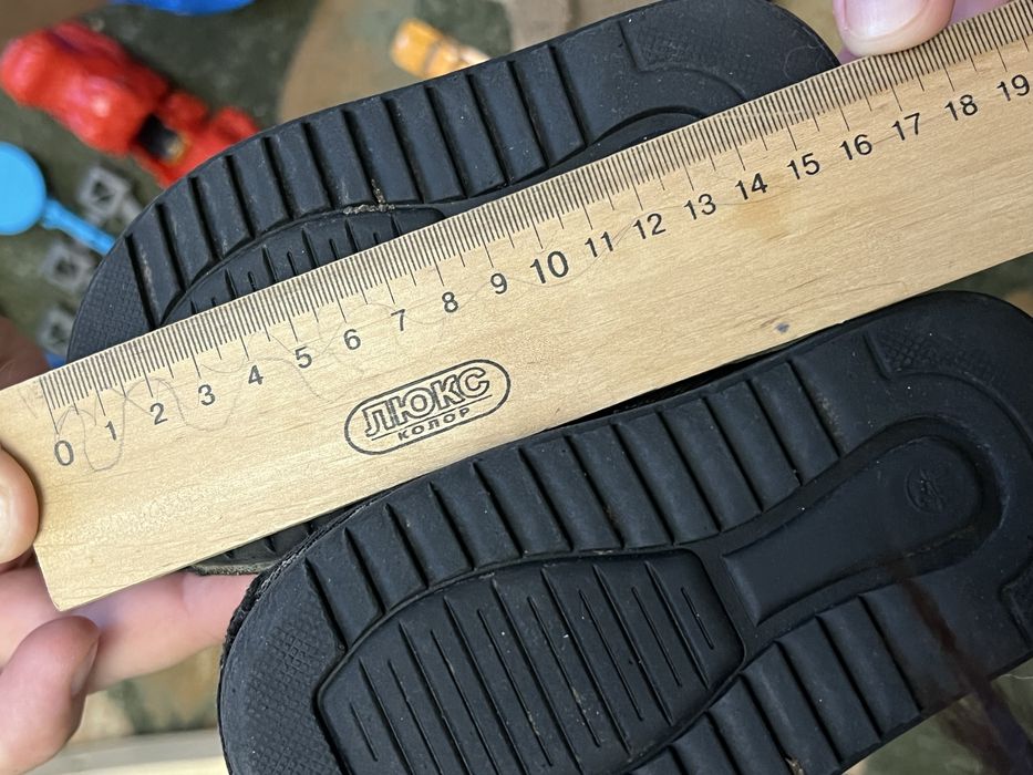 Продам дитячі зимові  чобітки на хлопчика