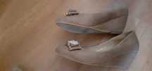 Sprzedam buty pantofle damskie