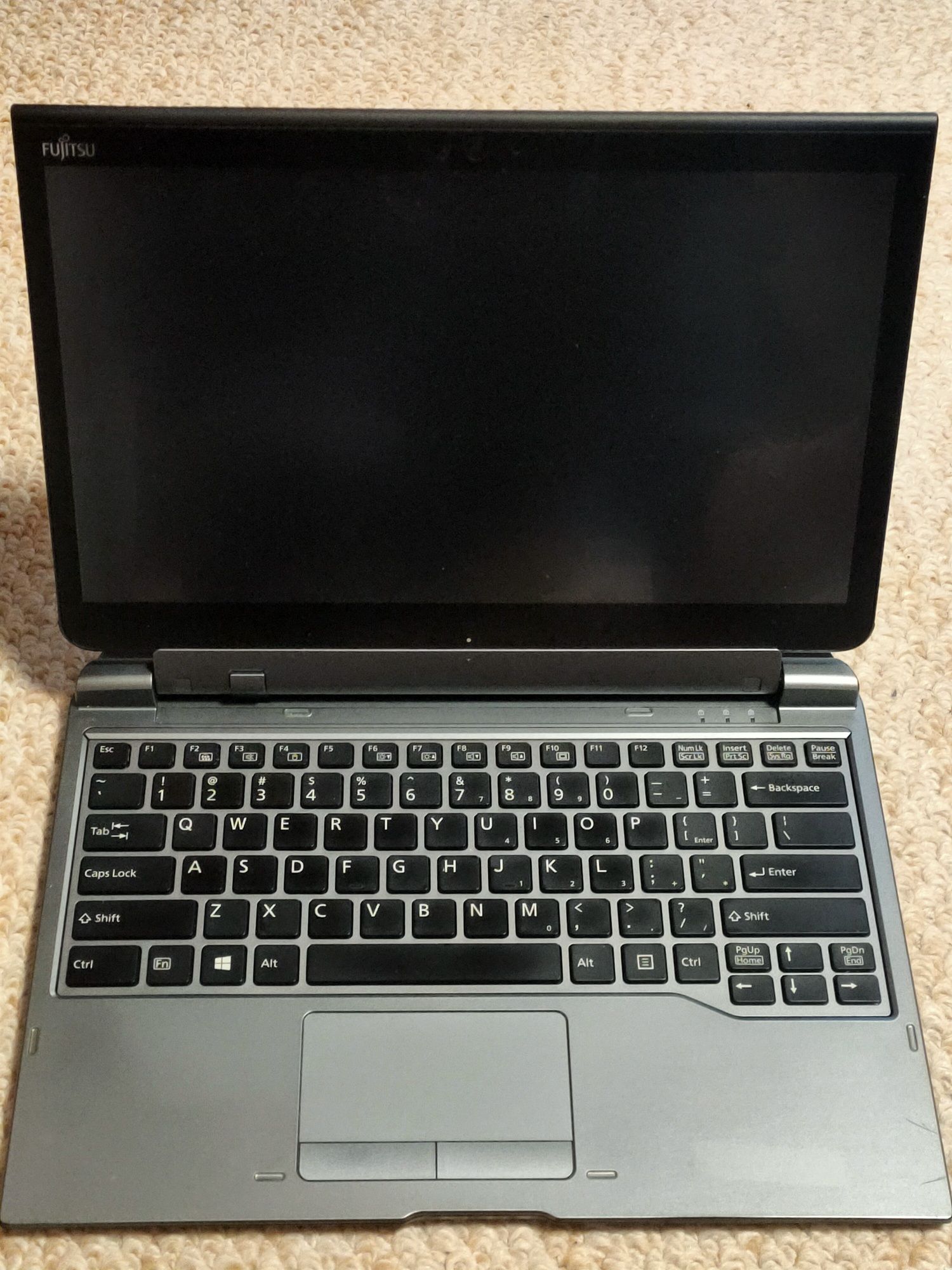 Fujitsu Stylistic Q737 8/256Gb (ноутбук/планшет 2 в 1)