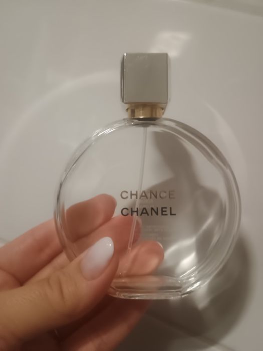 Puste flakony po perfumach