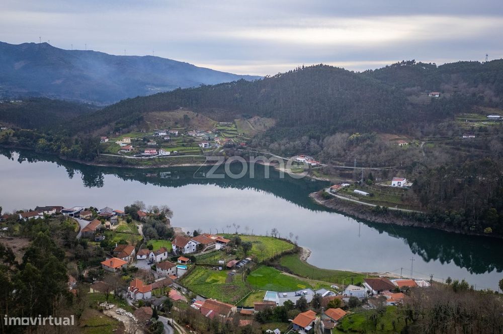 Moradia na barragem do Ermal