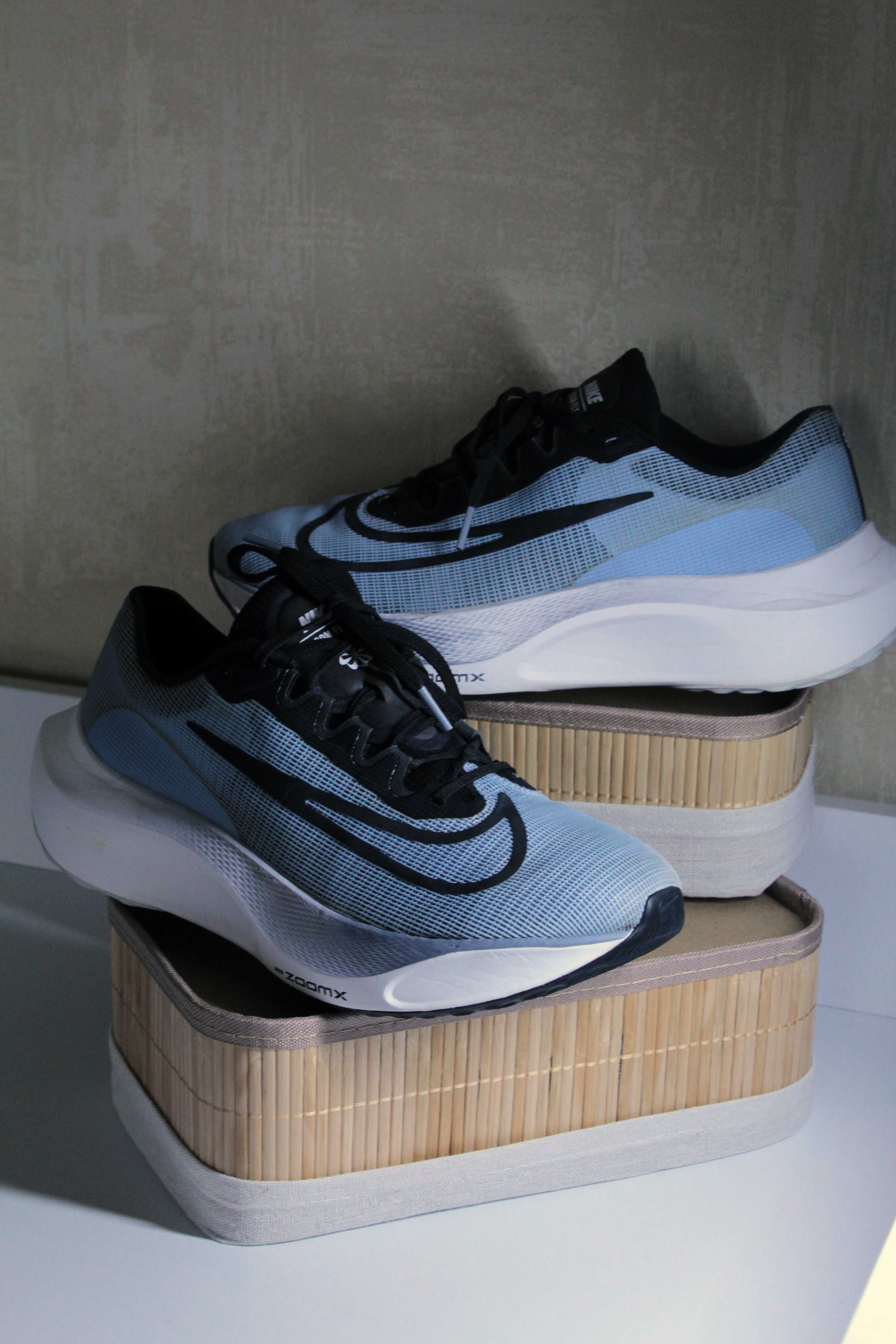 Кросівки Nike ZoomX Fly 5