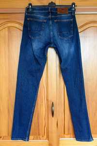 Spodnie Cross Jeans