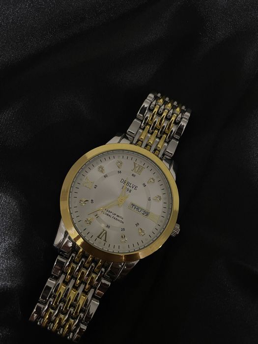 Годинник DEBLVE