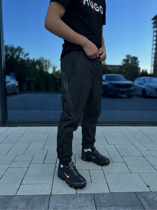 Нейлонові штани Nike Nocta 2025 року