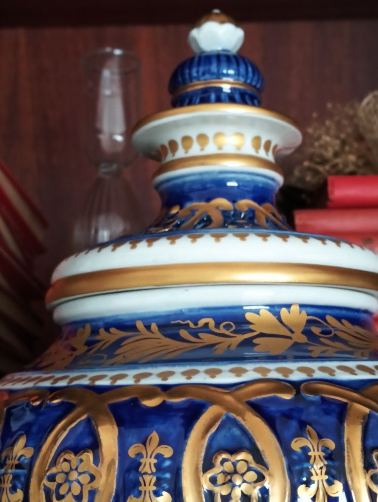 Pote italiano modelado e pintado à mão