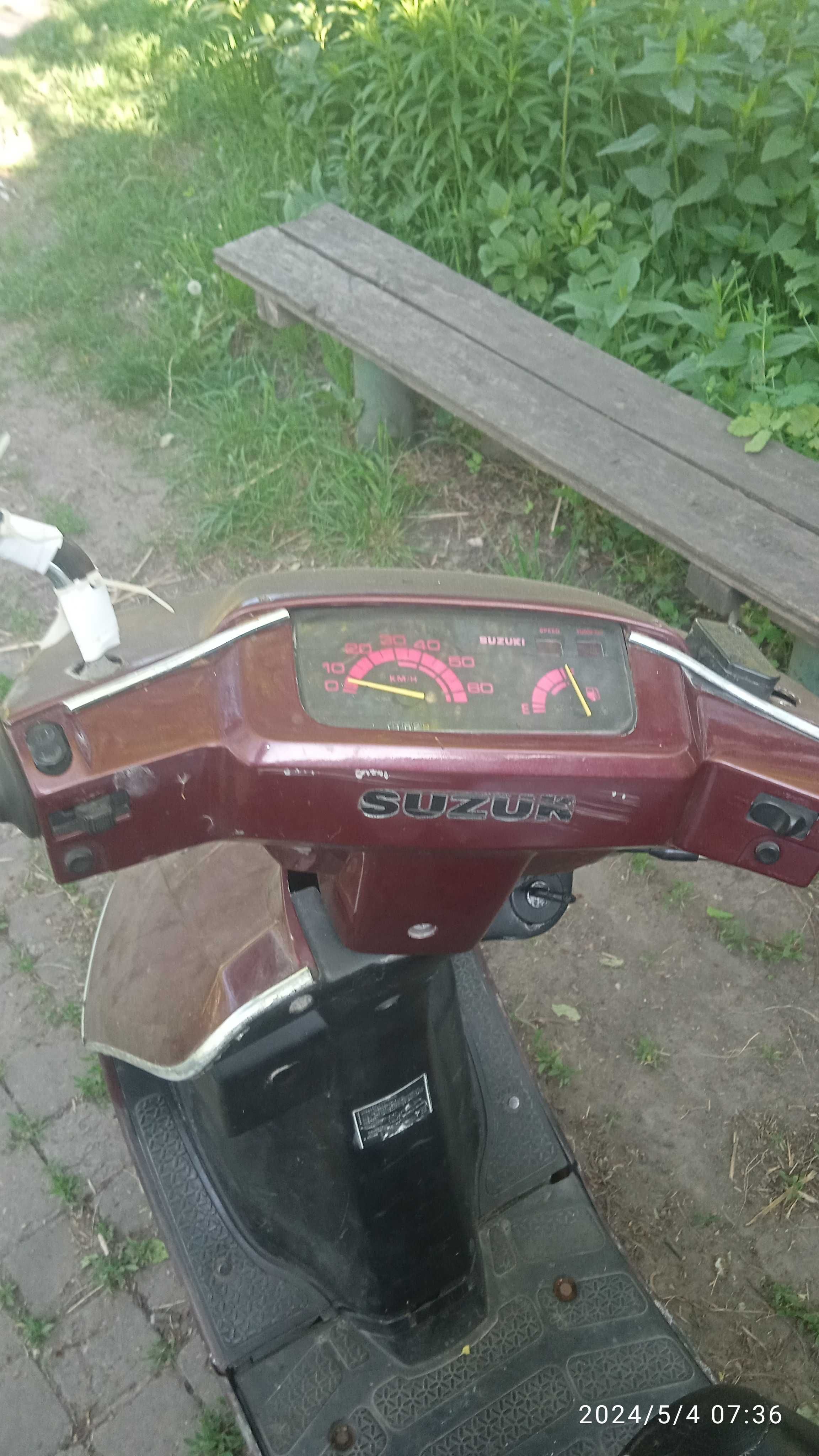 Продам скутер Сузуки сепия ZZ