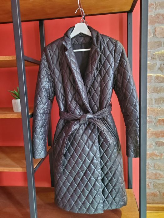 Стеганое пальто, стьобане чорне