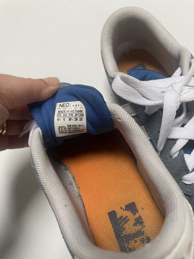 Sapatilhas adidas em pele