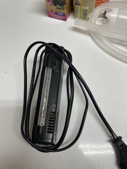 Aquario peixes com acessórios