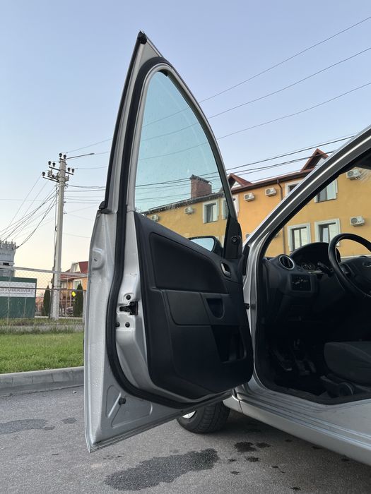 Продам Ford Fiesta