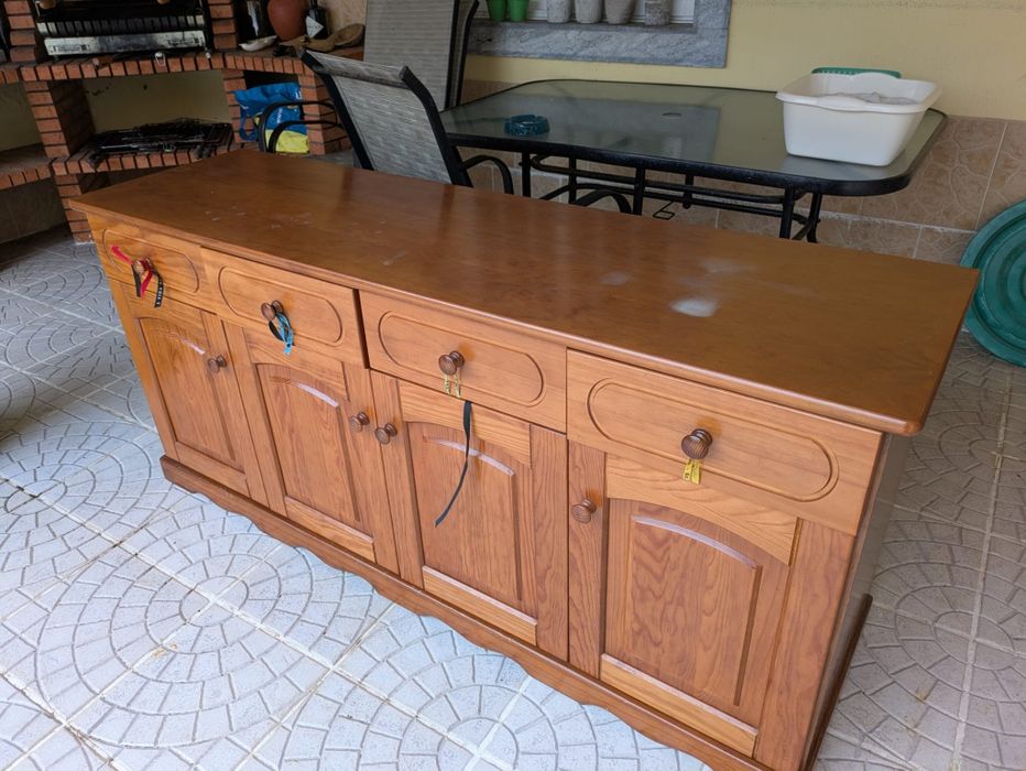 Aparador em madeira
