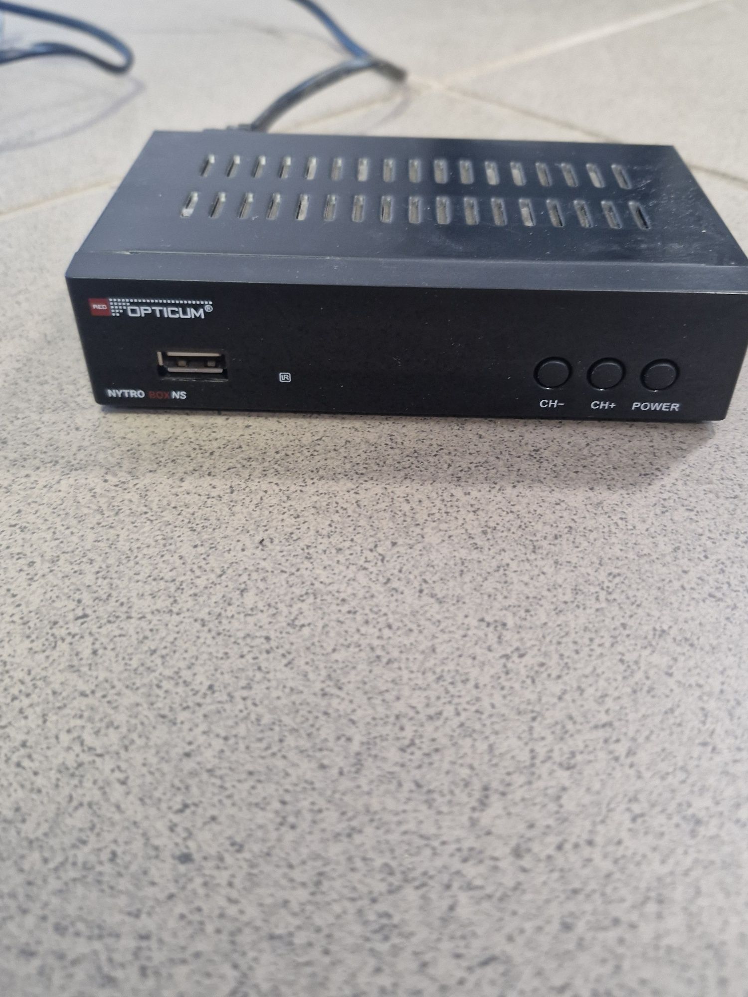 Sprzedam telewizor Toshiba 40 cali LCD dekoder, uchwyt/wieszak