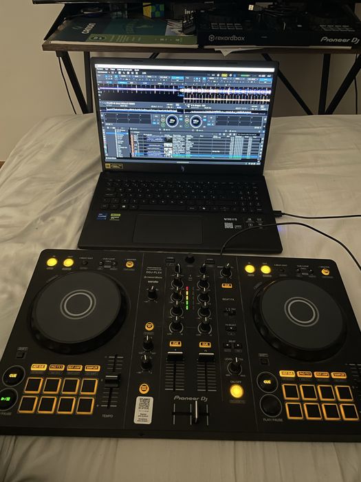 Pioneer ddj flx4 (com caixa)