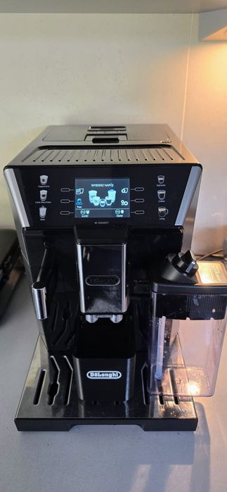 Expres do kawy Delonghi PrimaDonna  Class 550.65.SB