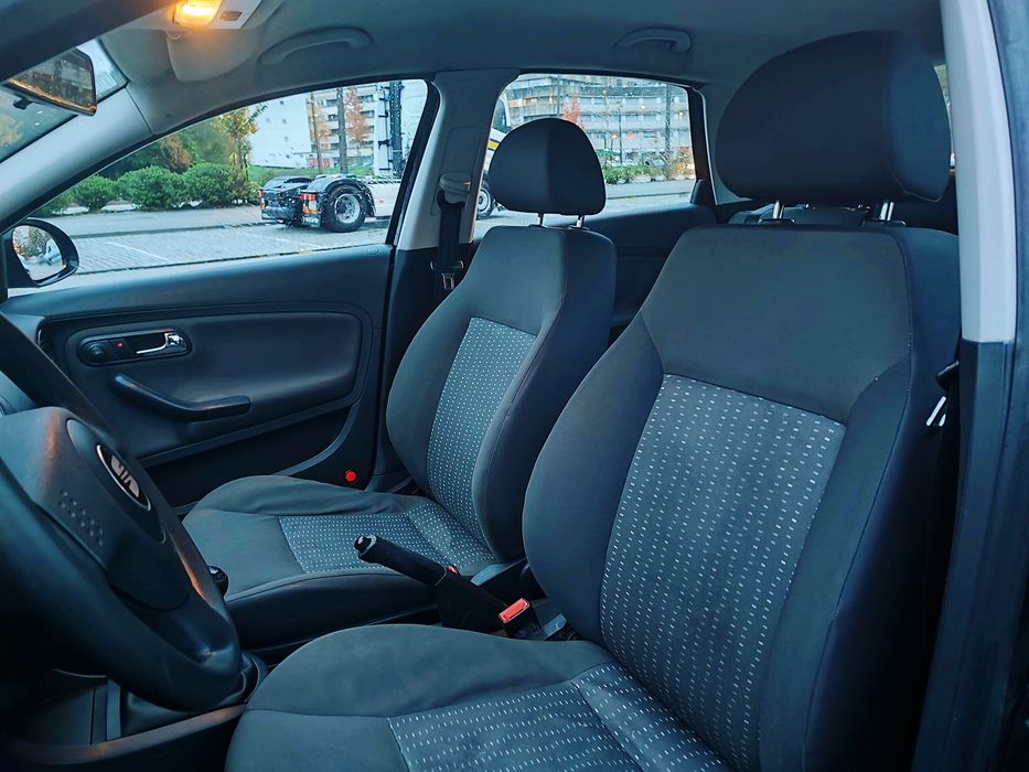 Seat Ibiza 6L 1.2 12v (07/2005) – 168.000 km – Gasolina