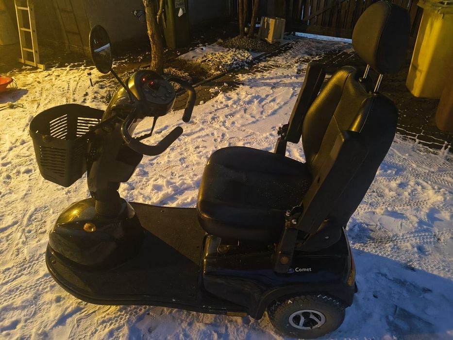 Skuter wuzek elektryczny dla seniorów.