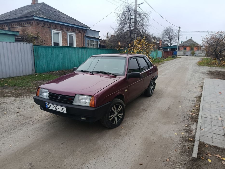 Продам ваз 21099 в хорошем состояние