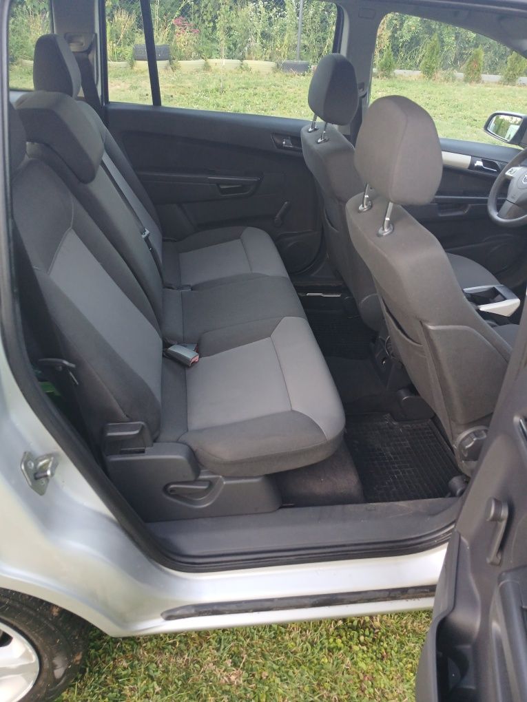 Opel Zafira B 1.9cdti 120km 7 osobowa. 2008rok