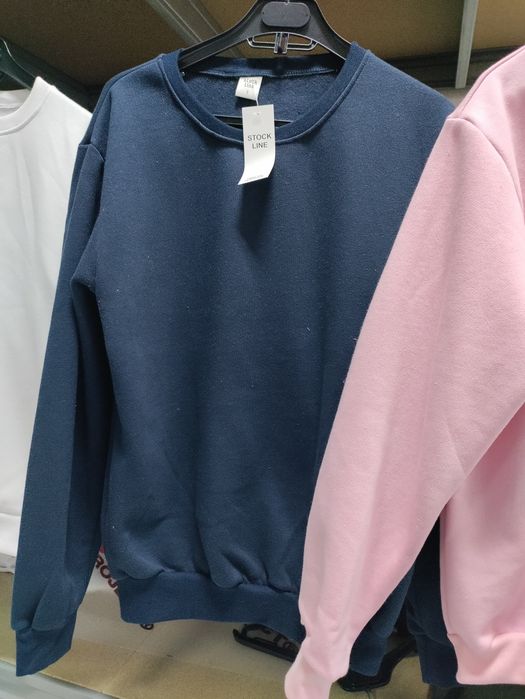 Sweates 5,50 Euros.               Só para REVENDA