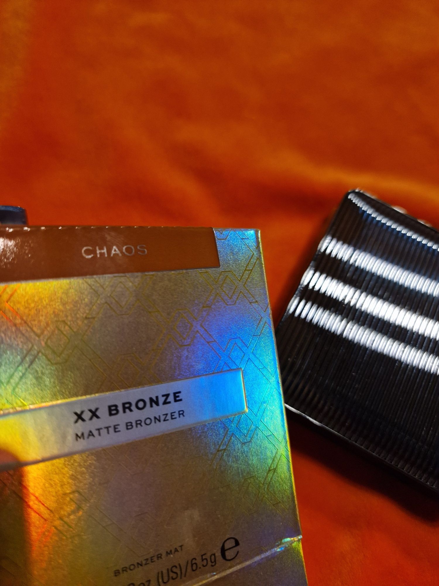 Revolution Bronze Bronzer do Twarzy Chaos