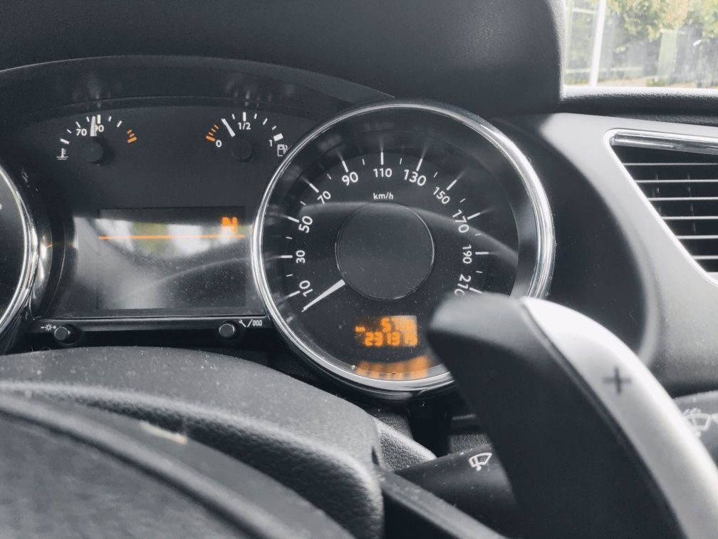 Peugeot 3008 1.6 HDi • Automático • Teto panorâmico • Impecável!