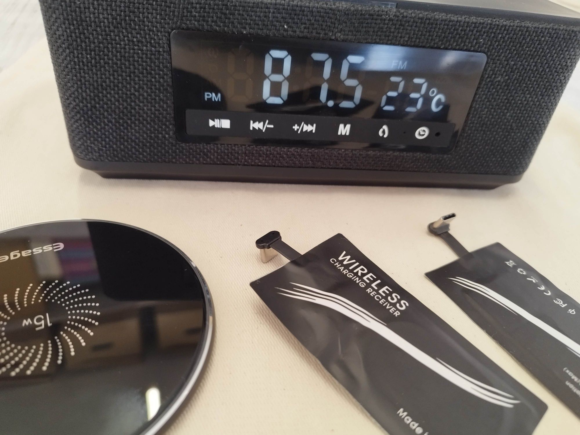 radio bluetooth  ze stacją ładującą