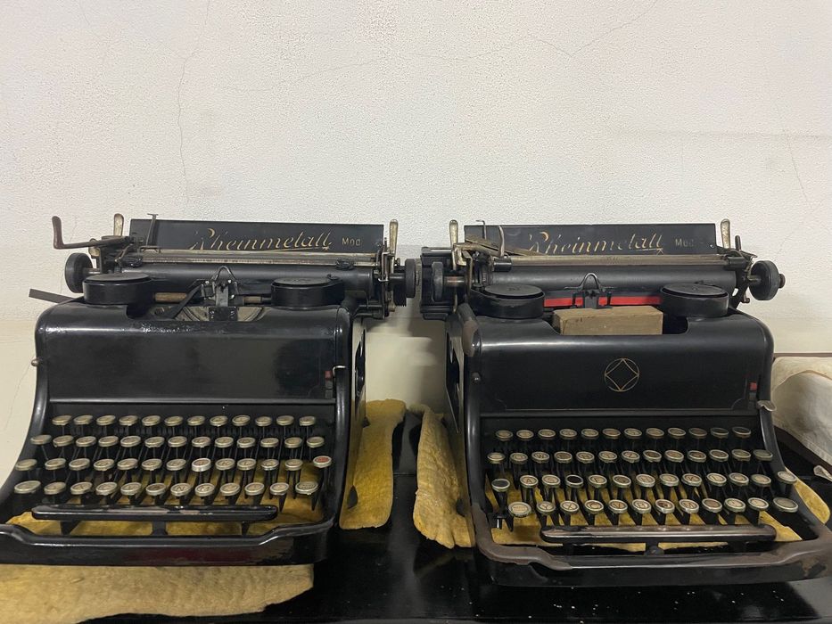 2 máquinas de escrever antigas à venda, marca Rheinmetall da Alemanha