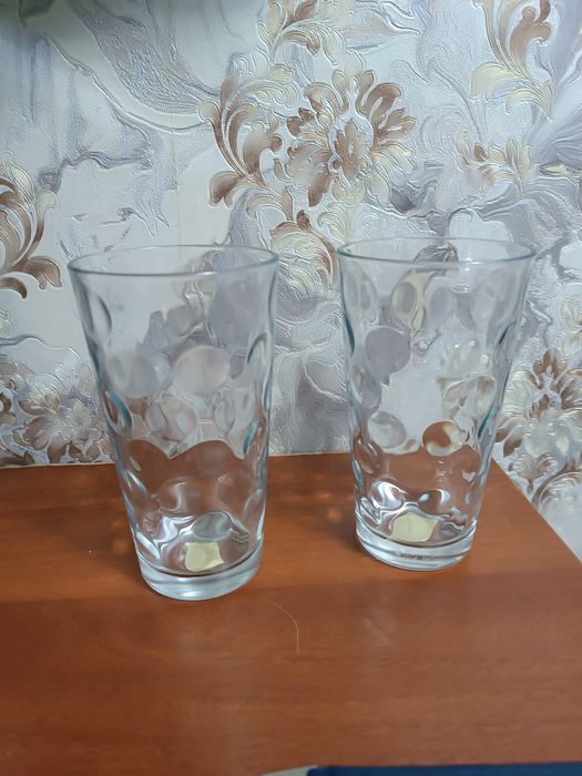 Це склянка Pasabahce Mirage Indented Dots об'ємом приблизно 473мл