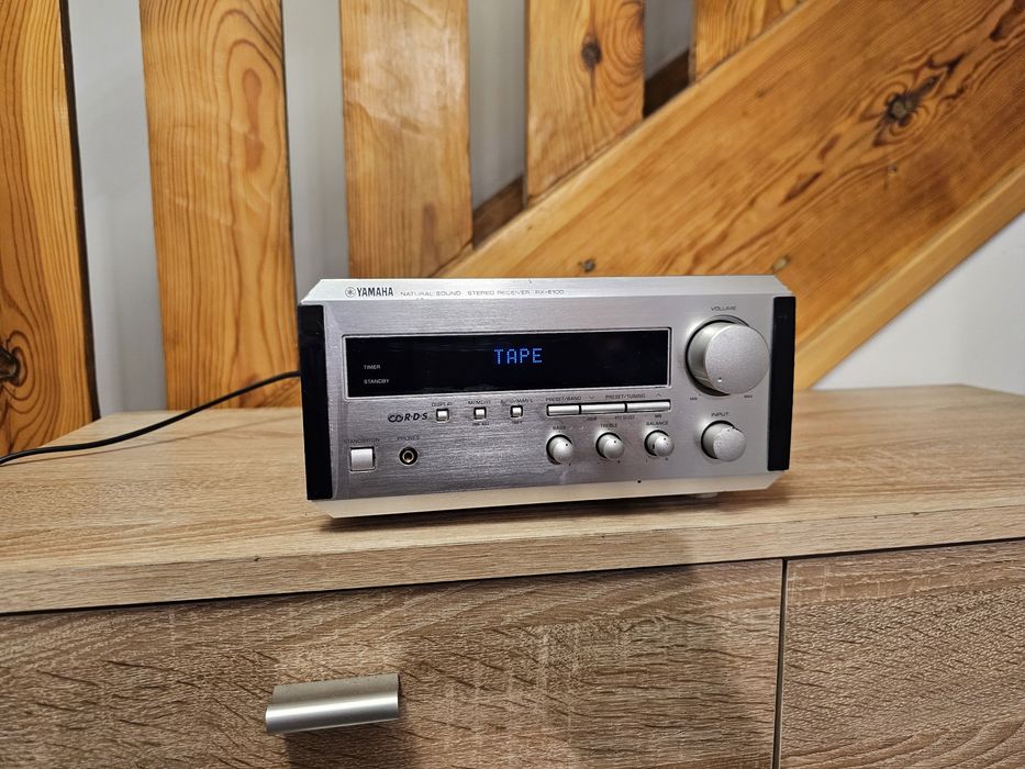 Amplituner Yamaha RX-E100