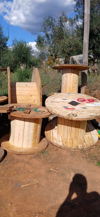 Vendo bobines de madeira