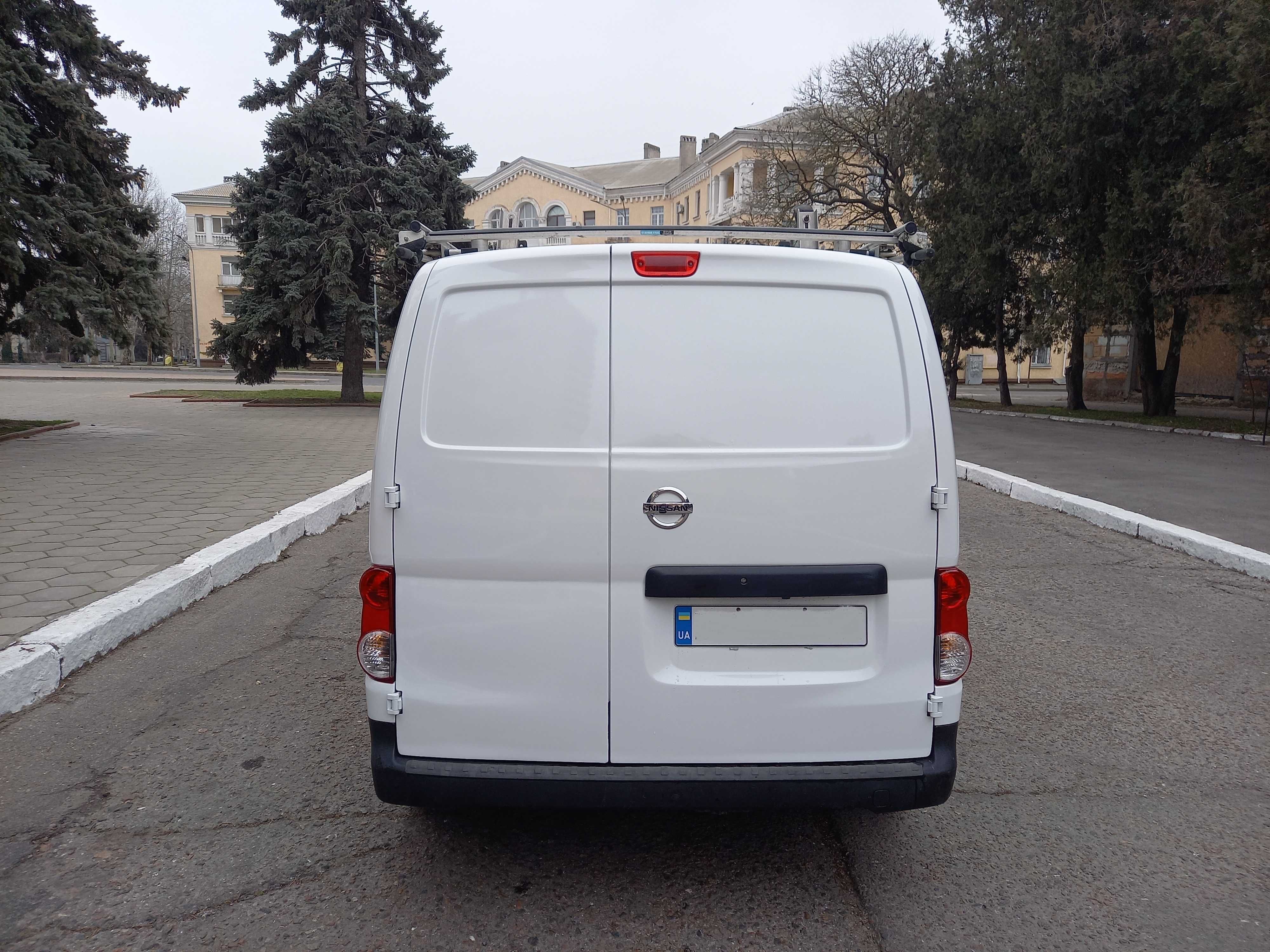 Микроавтобус грузовой Nissan NV200 2019