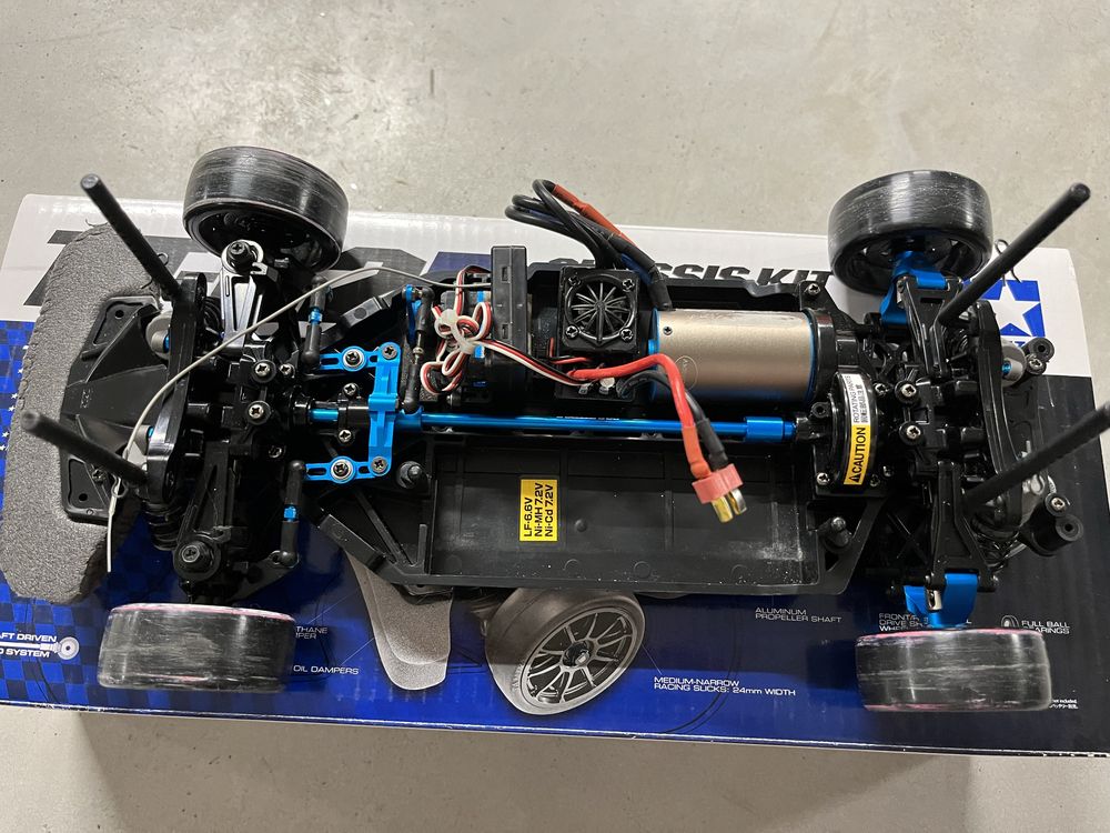 TAMIYA TT-02 R czesci alu. zestaw silnik bezszczotka aparatura Carson