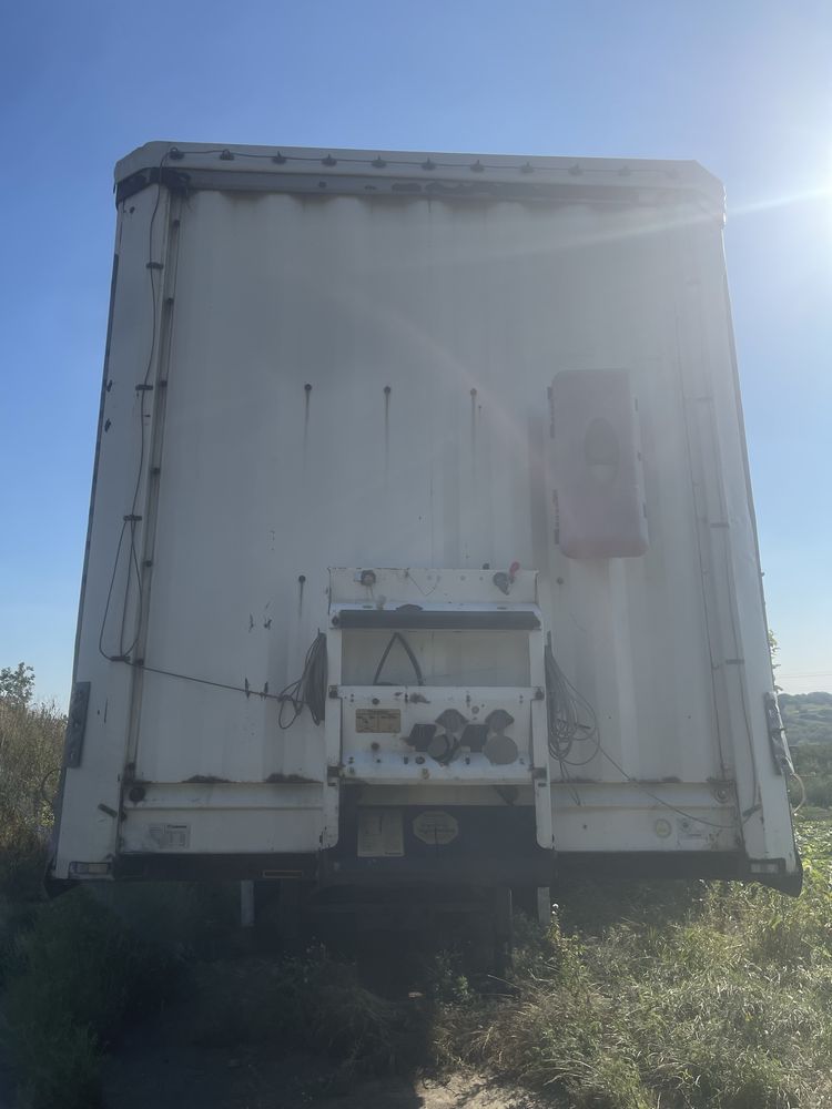 Напівпричіп KRONE 27SDP
